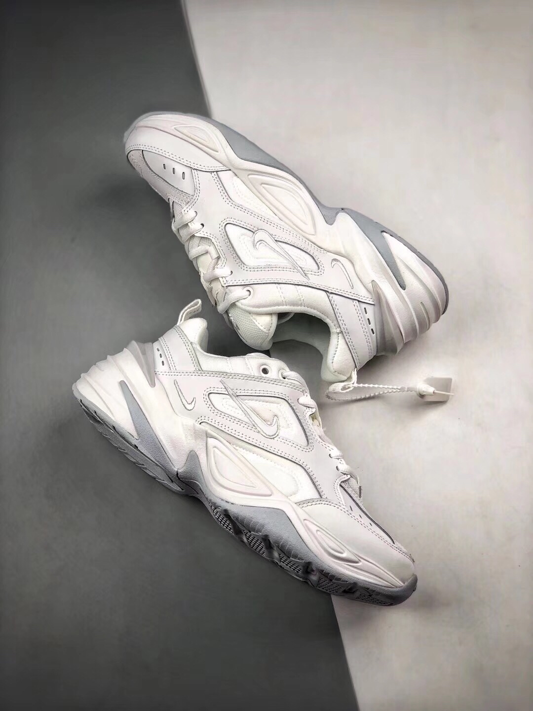 Nike Air Monarch the M2K Tekno 纯白配色  Size：36 36.5 37.5 38 38.5 39 40 40.5 41 42 42.5 43 44 44.5 45