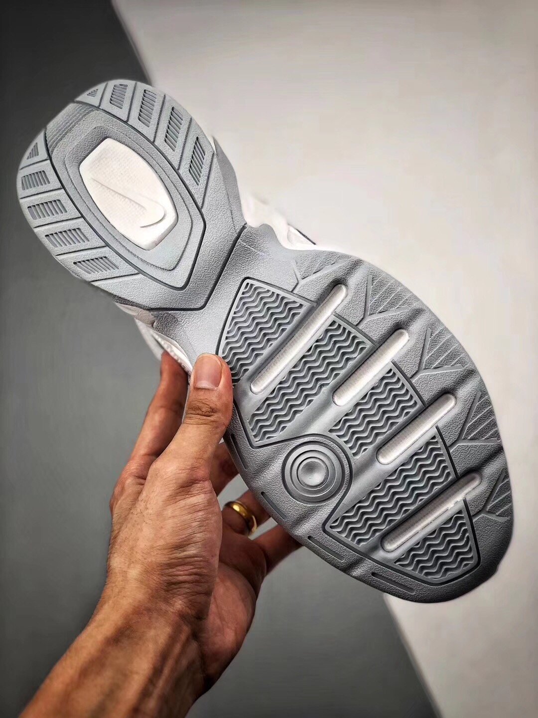 Nike Air Monarch the M2K Tekno 纯白配色  Size：36 36.5 37.5 38 38.5 39 40 40.5 41 42 42.5 43 44 44.5 45