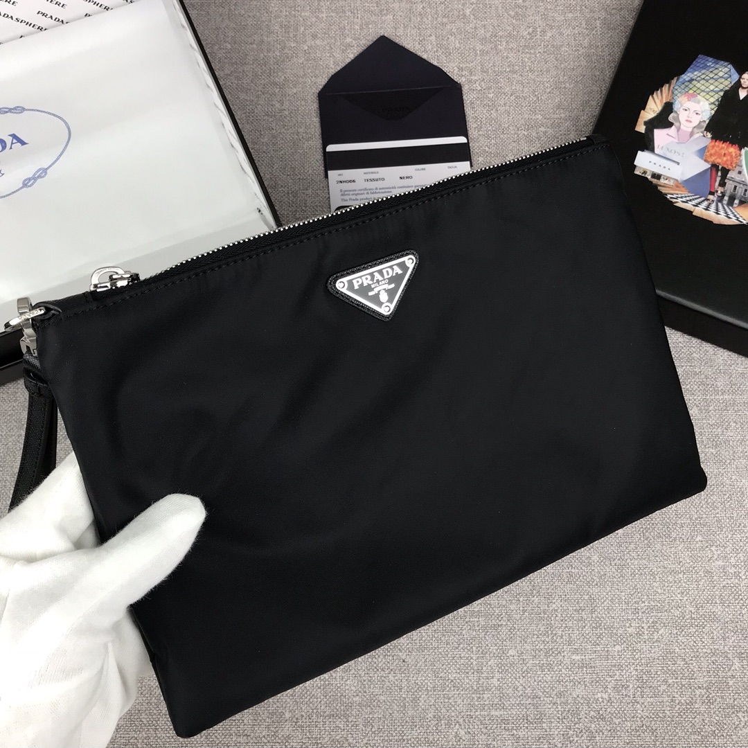 顶级】PRADA经典尼龙布手包💼最新款式,专柜同步,开发,型号2NH006,颜色:黑色/三角唛,内码布标165代工码💋顶级进口尼龙材质+牛皮,尼 6