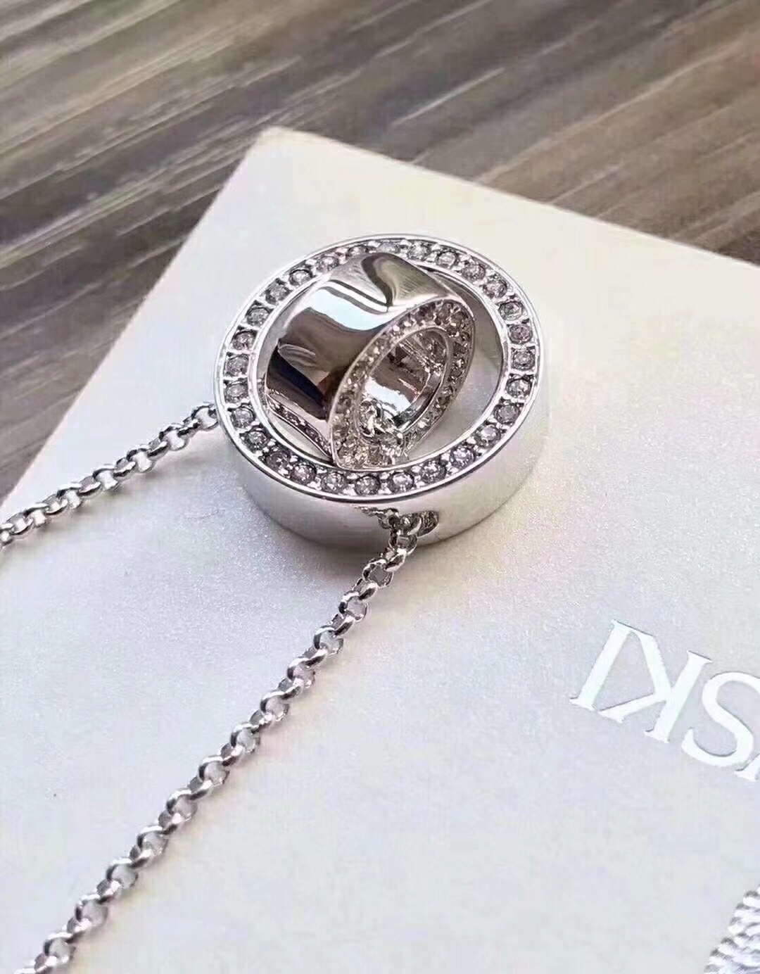 NO:101209,Swarovski# Double-ring necklace, Platinum, Rose Gold New Avant-garde and Fashionable Pull-up Design Original Engraving, Used German Imported Sterling Silver Material, solid pure handmade high-density inlaid Swarovski crystal stone, upper body effect is beautiful, Swarovski necklace, swarovski, necklace, pure silver19860909施华洛世奇# 双圈项链 白金 玫瑰金新款前卫时尚的拉升 设计原装刻字 采用德国进口纯银材质银料实心纯手工高密度镶嵌施华洛世奇水晶石上身效果绝美,施华洛项链,swarovski,necklace,pure silver,Jewelry