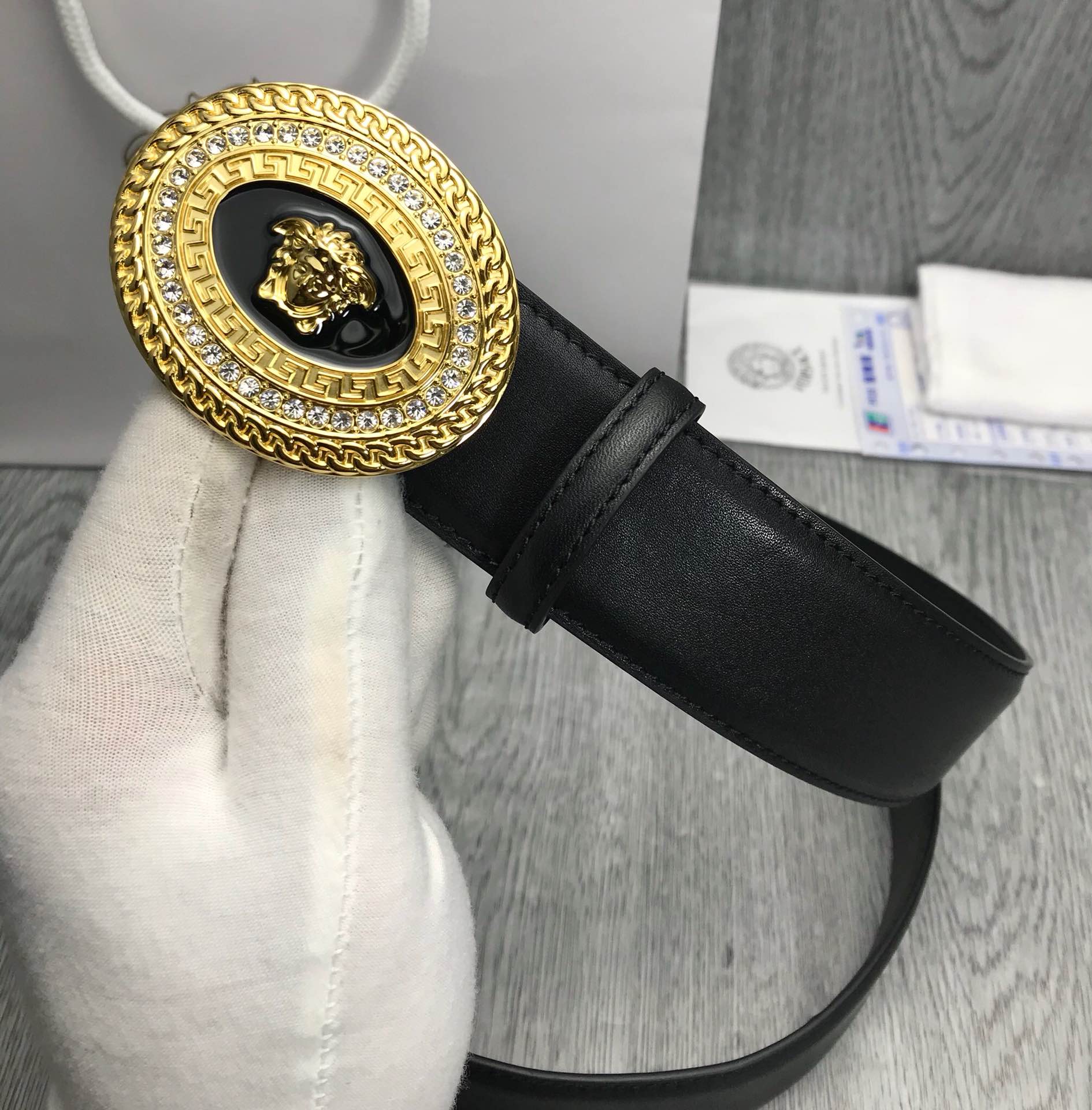 配送专柜全套礼盒包装Versace瓦