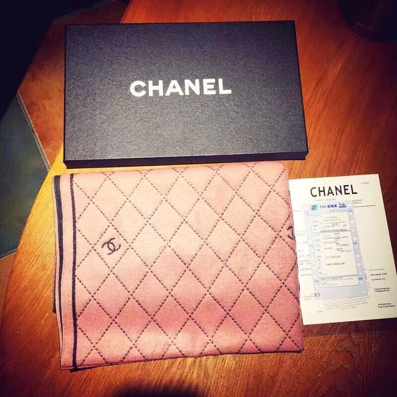 NO:163015,Batch Early autumn new products!  The quality counters are all sold in the layered color. 1. The touch is delicate and soft. The best one can be called to hold on. 70/180cm, ordinary scarf19860909批 早早秋新品！惊喜至极专柜品质专柜都在卖的款分层颜色美艳至极.1手感细腻柔糯.极品可称抓紧吧.70/180cm,普通围巾,scarf