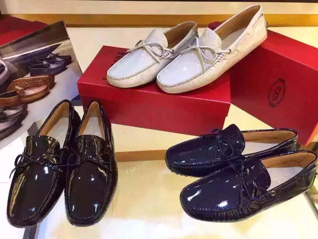 NO:649033,[TODS] 05470 colorful and trendy models are shipped simultaneously from Tod's counters [Applause] [Applause] Imported cow patent leather shoelaces [Rose] [Rose] The best choice for fashionable and casual driving people [Love] [Love] Men's size 38-45/Female size 35-40, loafers, Tod's, loafers19860909【TODS】05470多彩潮流款托德斯专柜同步出货[鼓掌][鼓掌]进口牛漆皮配色鞋带[玫瑰][玫瑰] 时尚休闲开车一族的不二选择[爱心][爱心]男款码数38-45/女款码数35-40,乐福鞋,Tod's,loafers,Women's Shoes