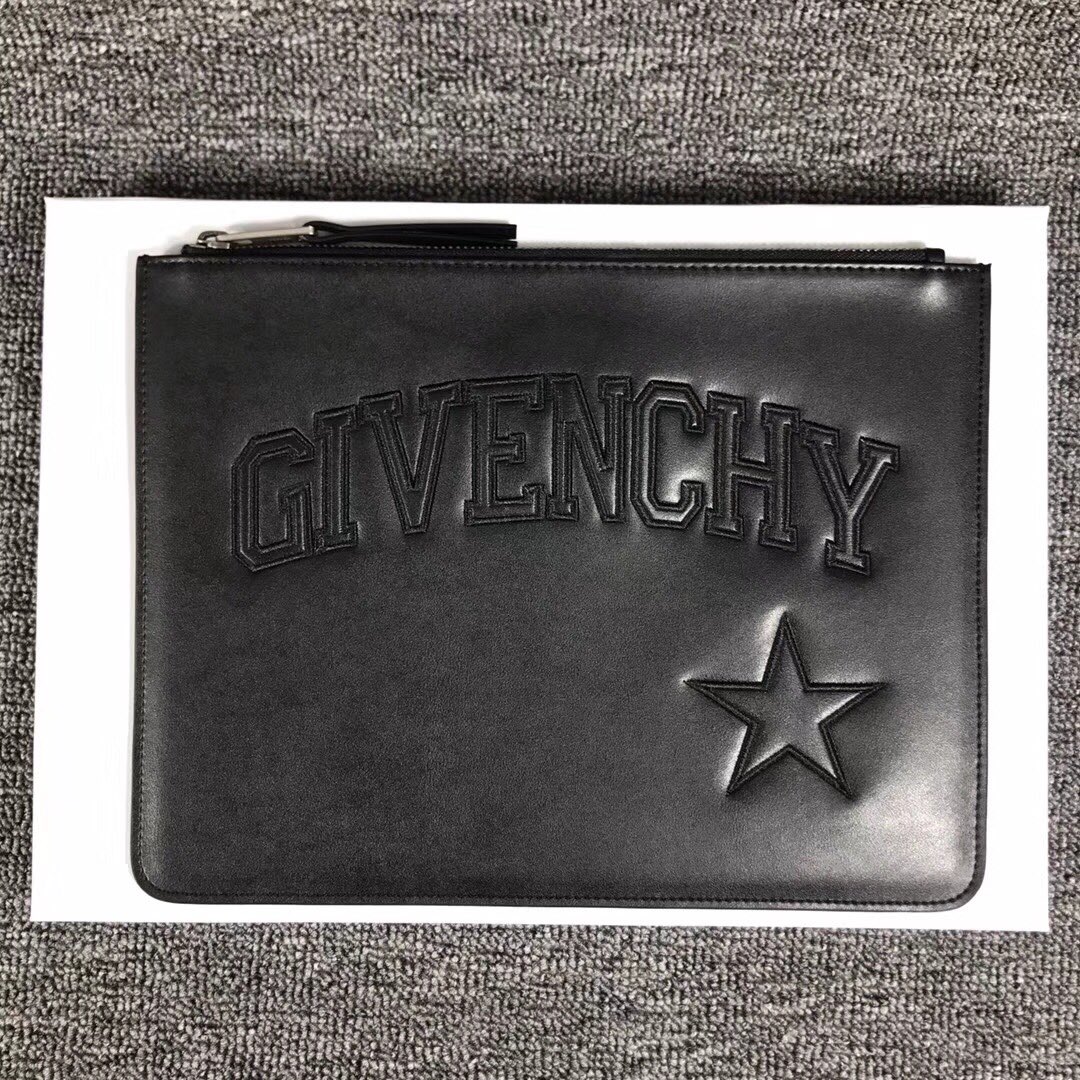[Miu Miu Wallets]The most fashionable clutch bag that can fit an Ipad and wall