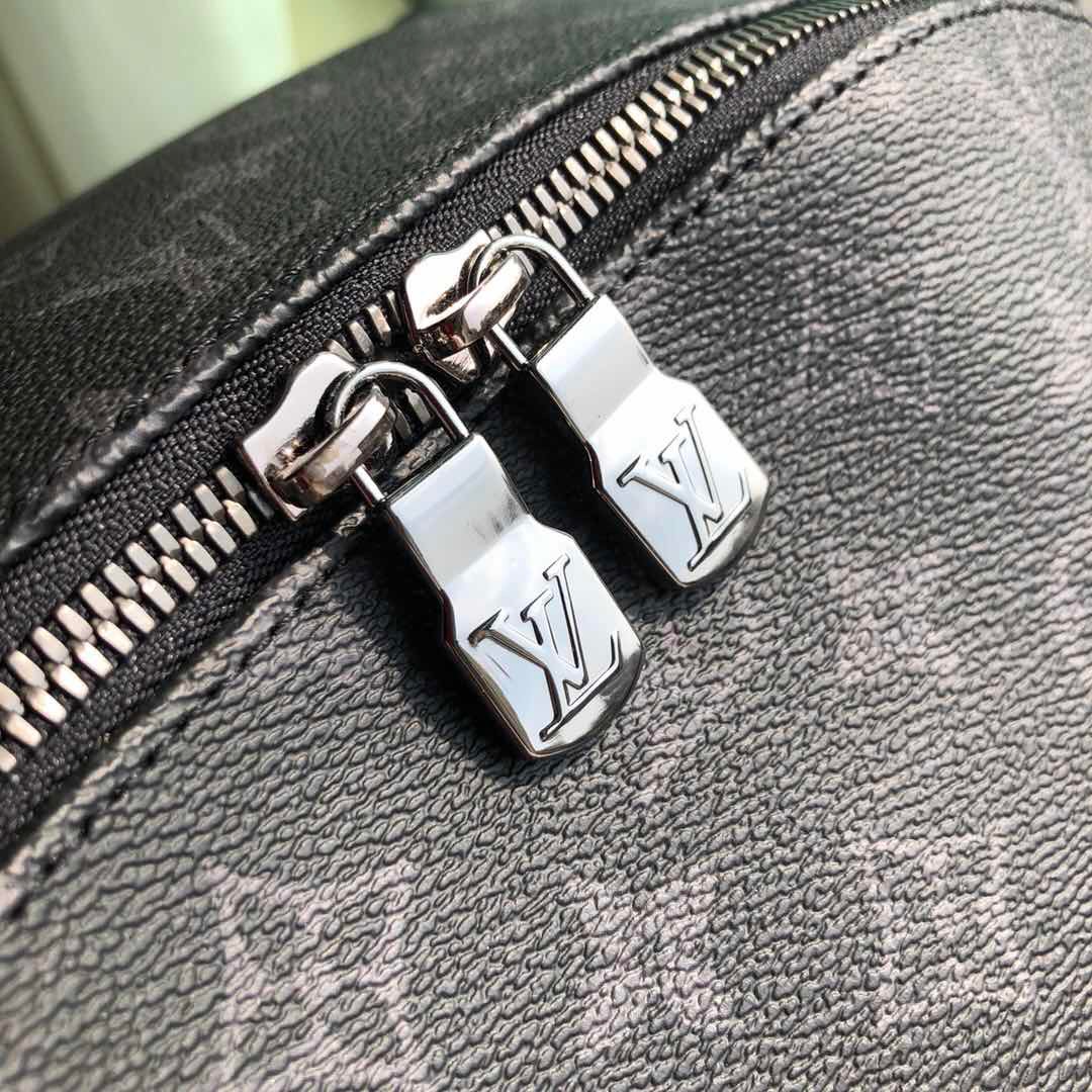 Louis Vuitton LV Discovery黑花双肩包 M43186