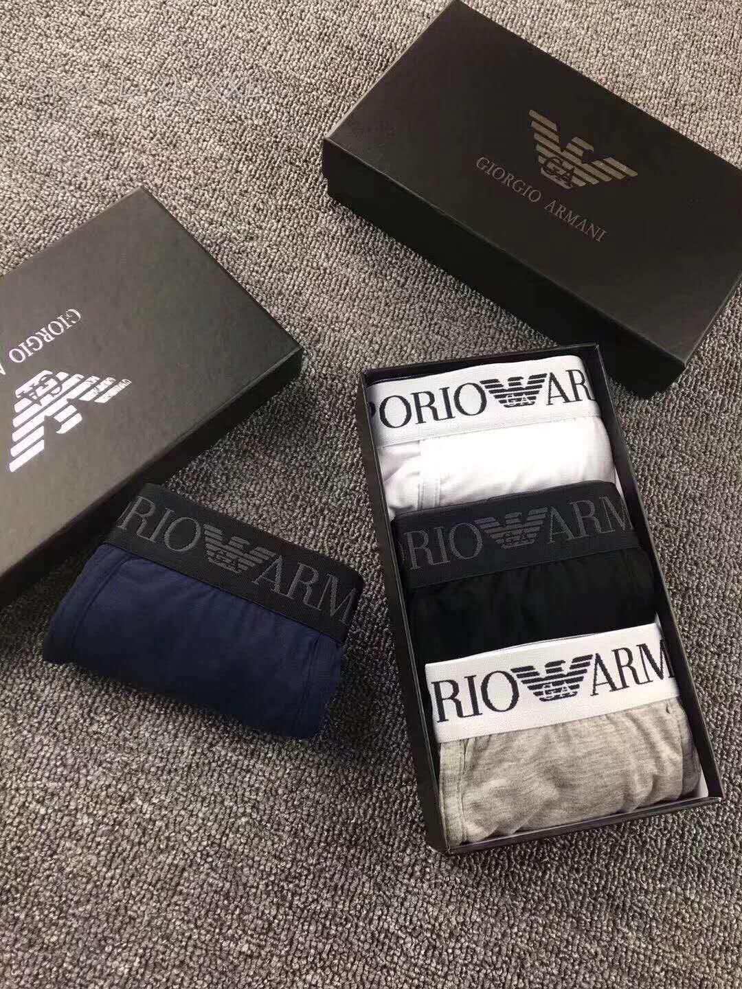 - 【爆款🔥🔥🔥】【三角四角同步发售】高级奥黛尔面料 EA 一盒4色 2018爆款内裤，世界时尚之都各大