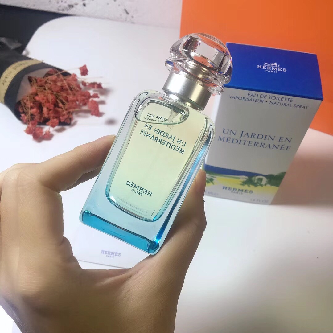 1534267934 2443514055 2