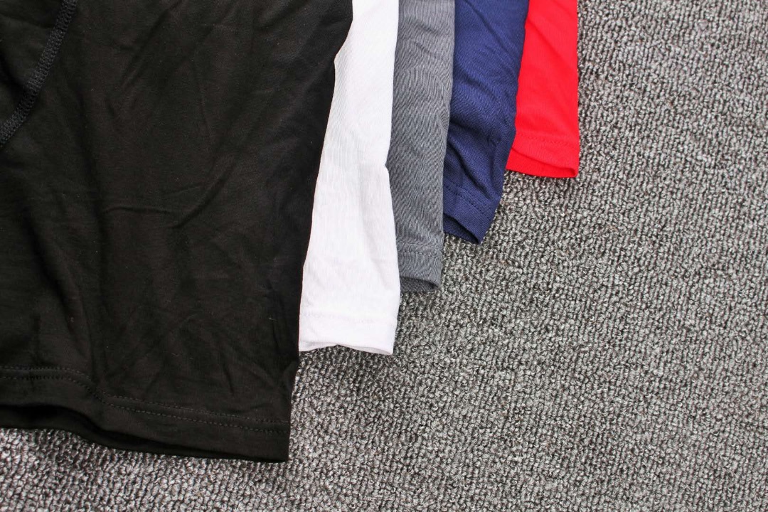  。。。新款上市 Calvin klein选用上好的莫代尔面料 舒适透气 质量超👍👍 送人自用都是最佳选