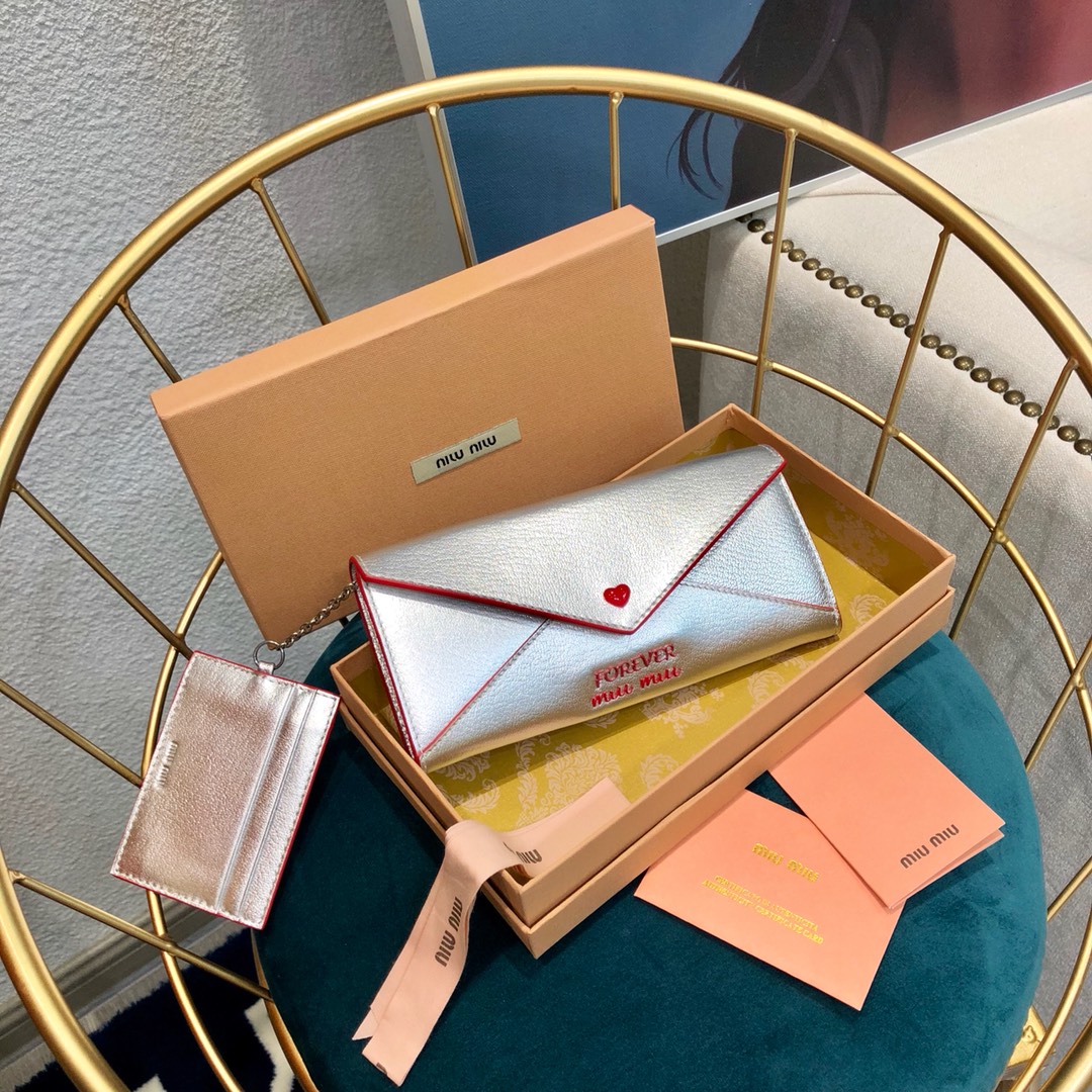[Miu Miu Wallets]Exclusive customized English logo FOREVER