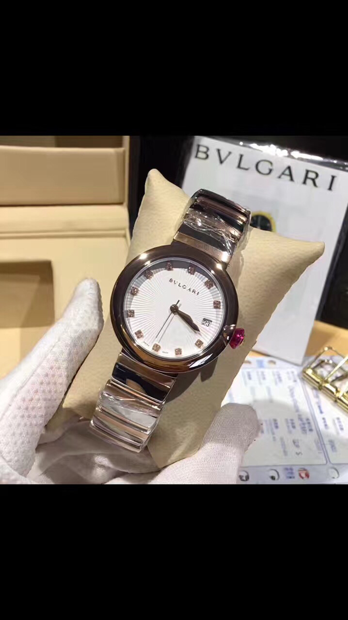 Bvlgari Lvcea stainless steel case and bracelet, silver dial 33mm Women's Quartz