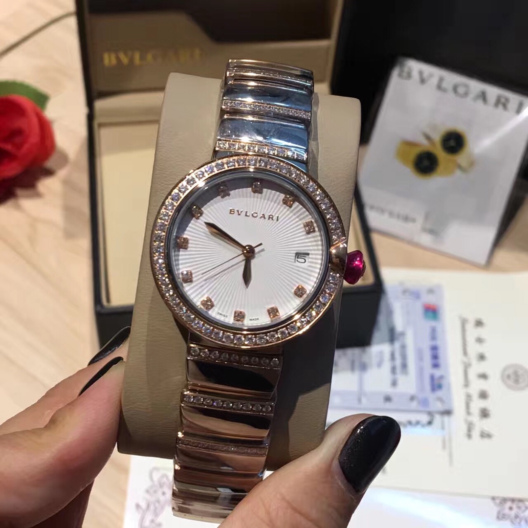 Bvlgari Lvcea Rose gold tone case and bracelet, diamond bezel, colored dial 33mm Women's Quartz