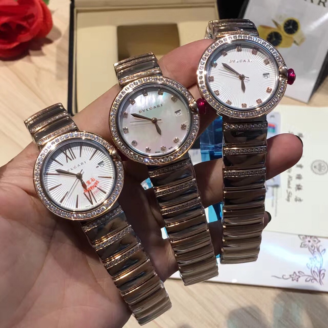 Bvlgari Lvcea Rose gold tone case and bracelet, diamond bezel, colored dial 33mm Women's Quartz