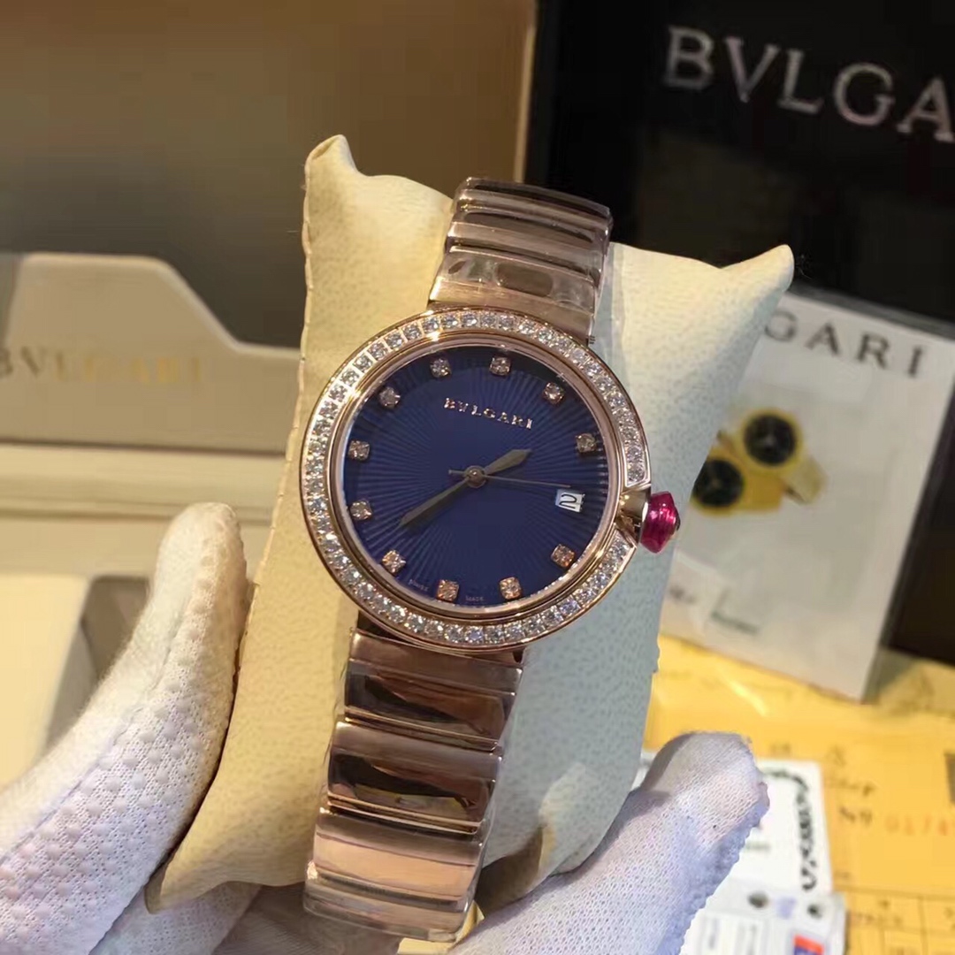 Bvlgari Lvcea rose gold tone case and bracelet, diamond bezel, white dial 33mm Women's Automatic