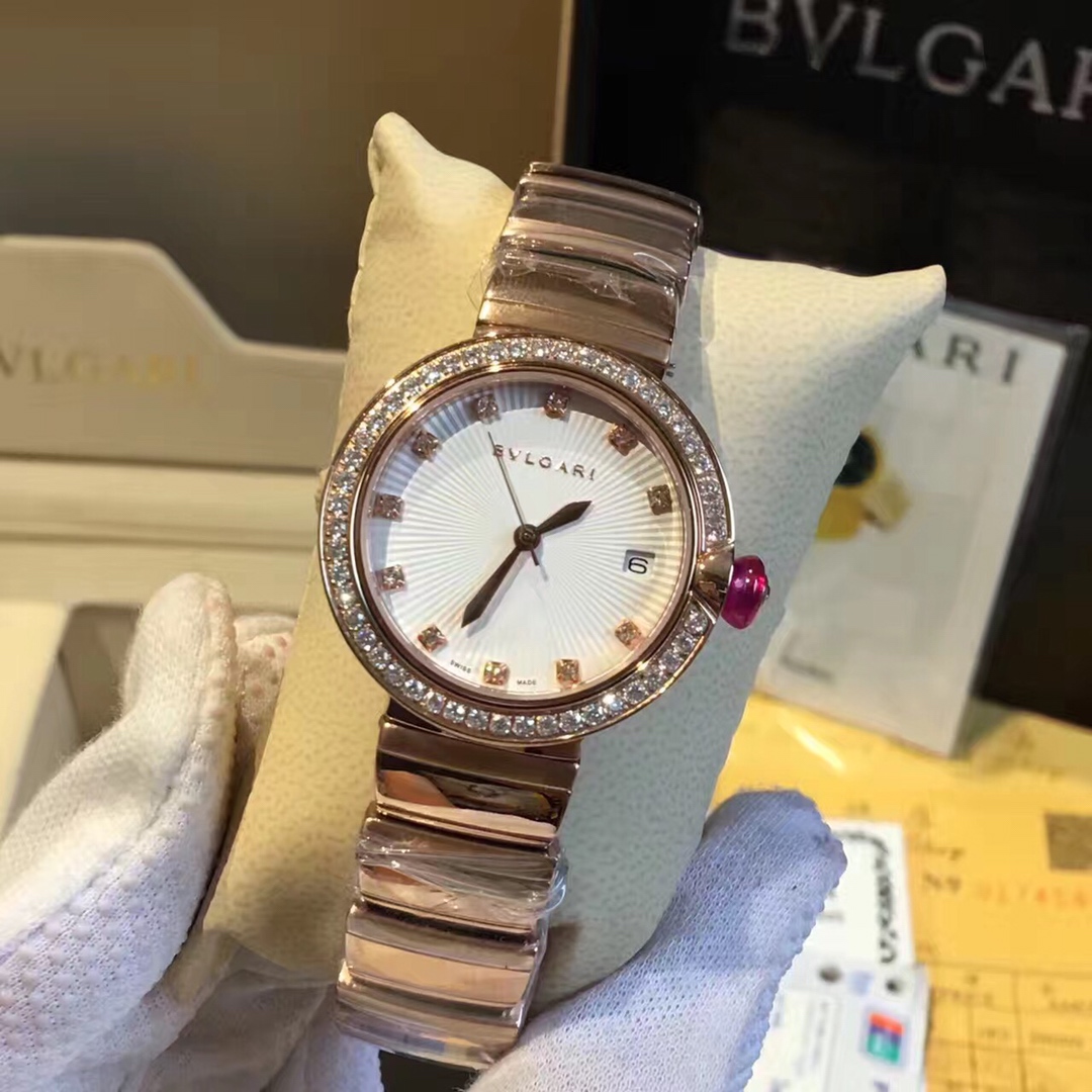 Bvlgari Lvcea rose gold tone case and bracelet, diamond bezel, white dial 33mm Women's Automatic