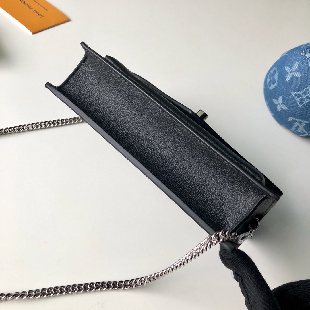 LV M63471 MYLOCKME POCHETTE 链条包