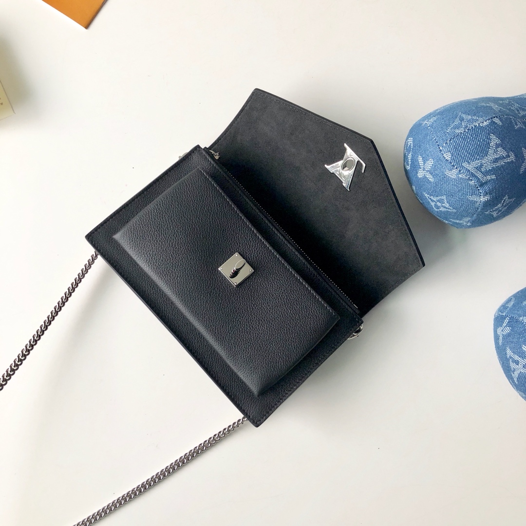 LV M63471 MYLOCKME POCHETTE 链条包