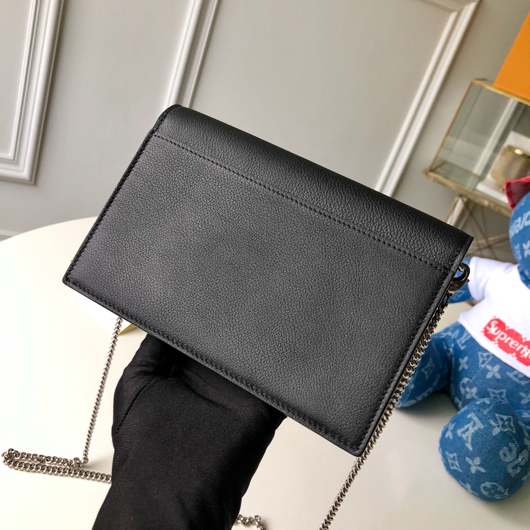 LV M63471 MYLOCKME POCHETTE 链条包