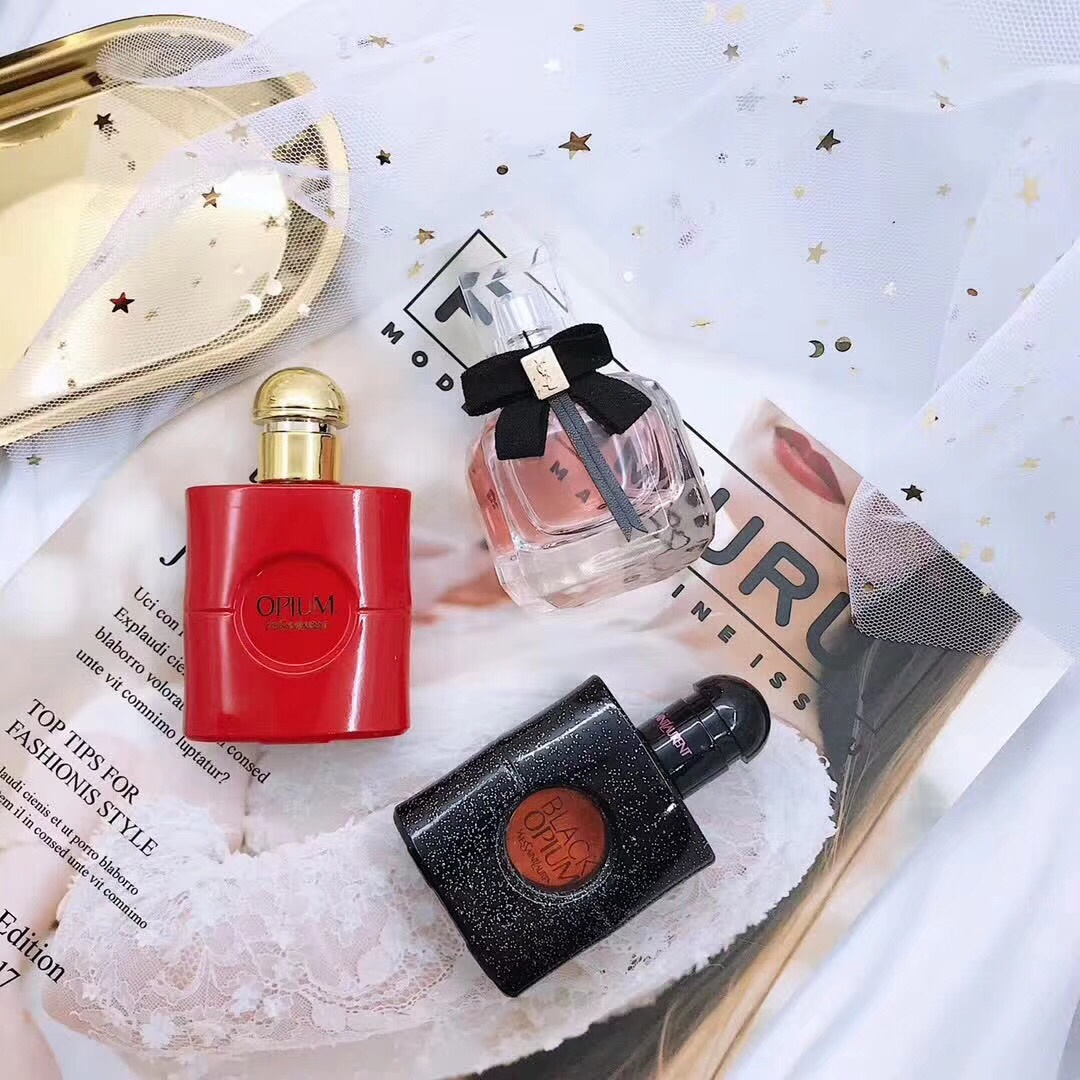 1535606582 3299305645 4