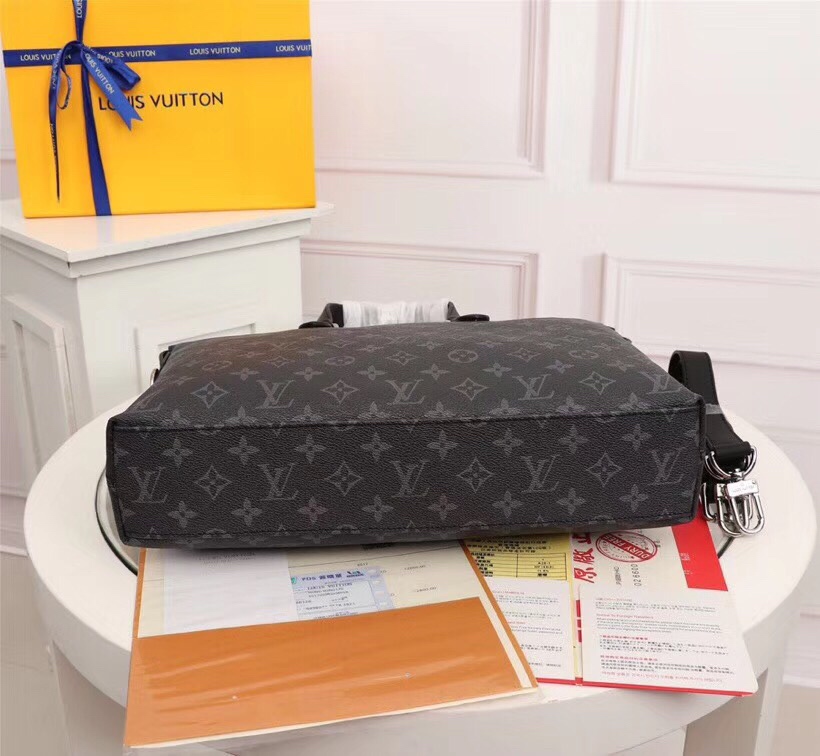 Louis Vuitton Eclipse Monogram Black 33x30x10cm work everyday