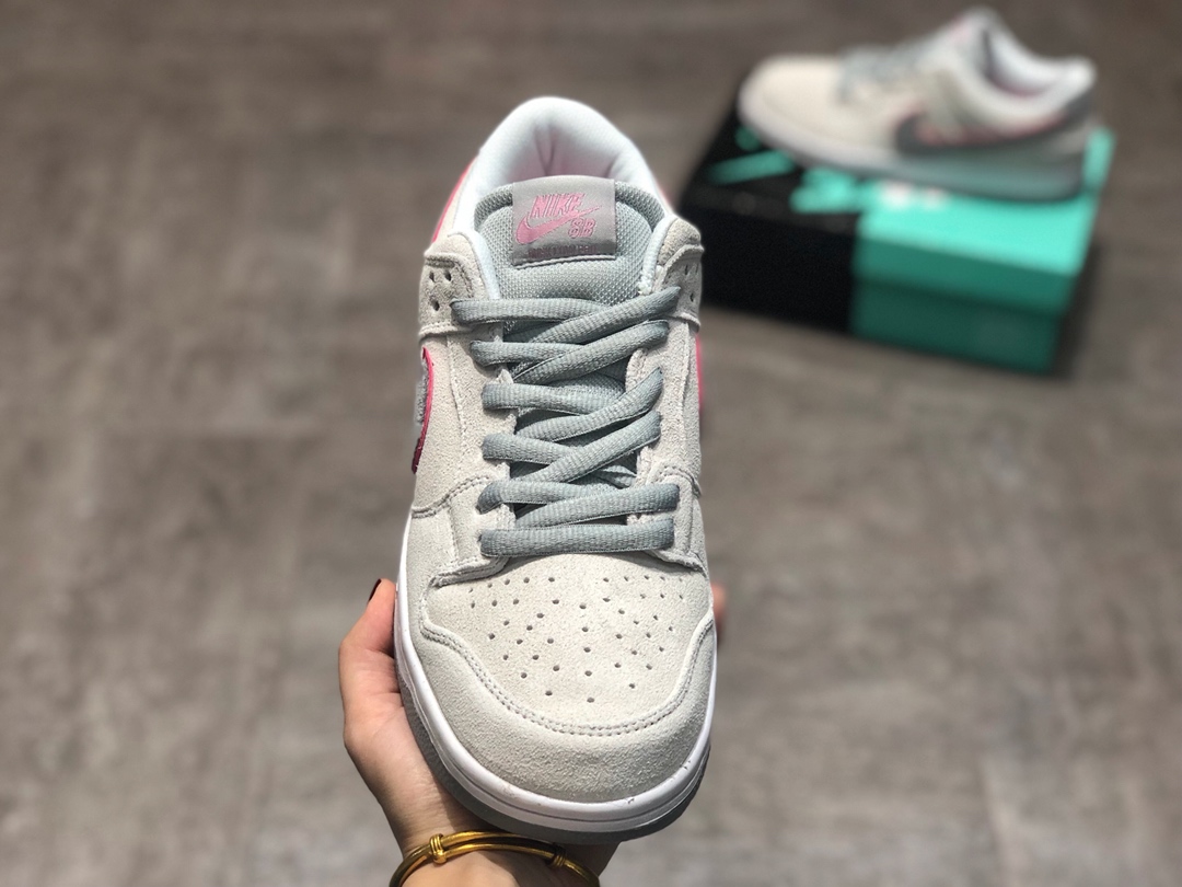 140 Ni k e Dunk Low SB “TRD QS Pigeon” 灰粉 全新原盒真标