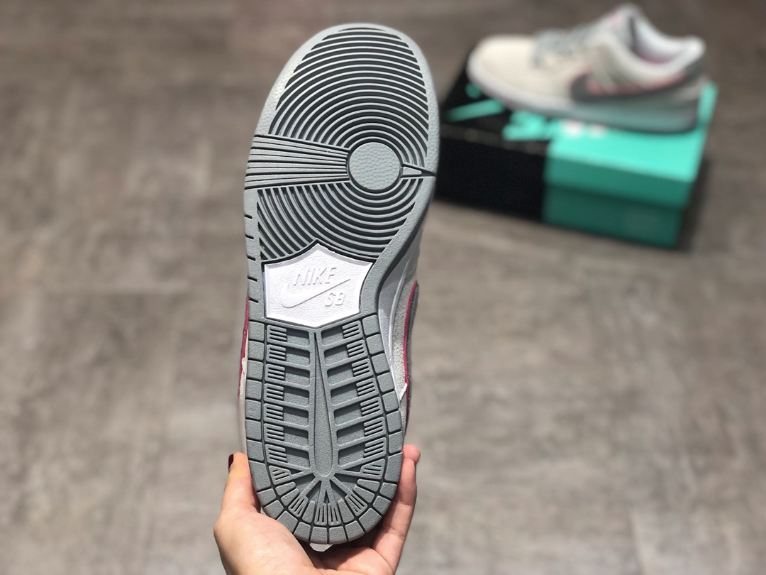 140 Ni k e Dunk Low SB “TRD QS Pigeon” 灰粉 全新原盒真标