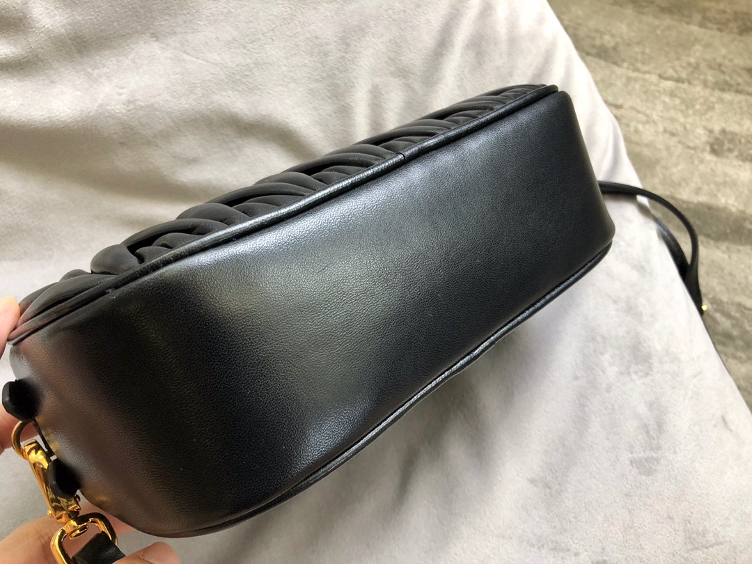 MIUMIU缪缪Matelasse顶级进口小羊皮斜挎包5BH539