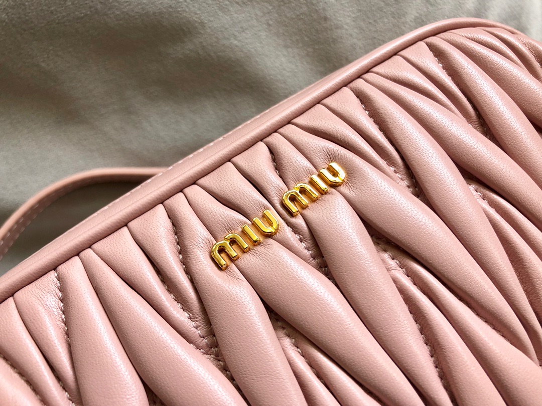 MIUMIU缪缪Matelasse顶级进口小羊皮斜挎包5BH539