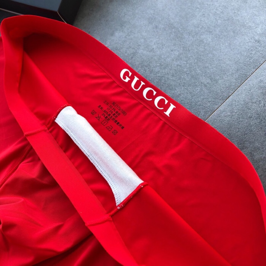  GUCCI 古奇！时尚男士内裤 经典款！采用无痕拼接 无缝压胶工艺 高档羊奶丝材质 轻薄透气丝滑 无束