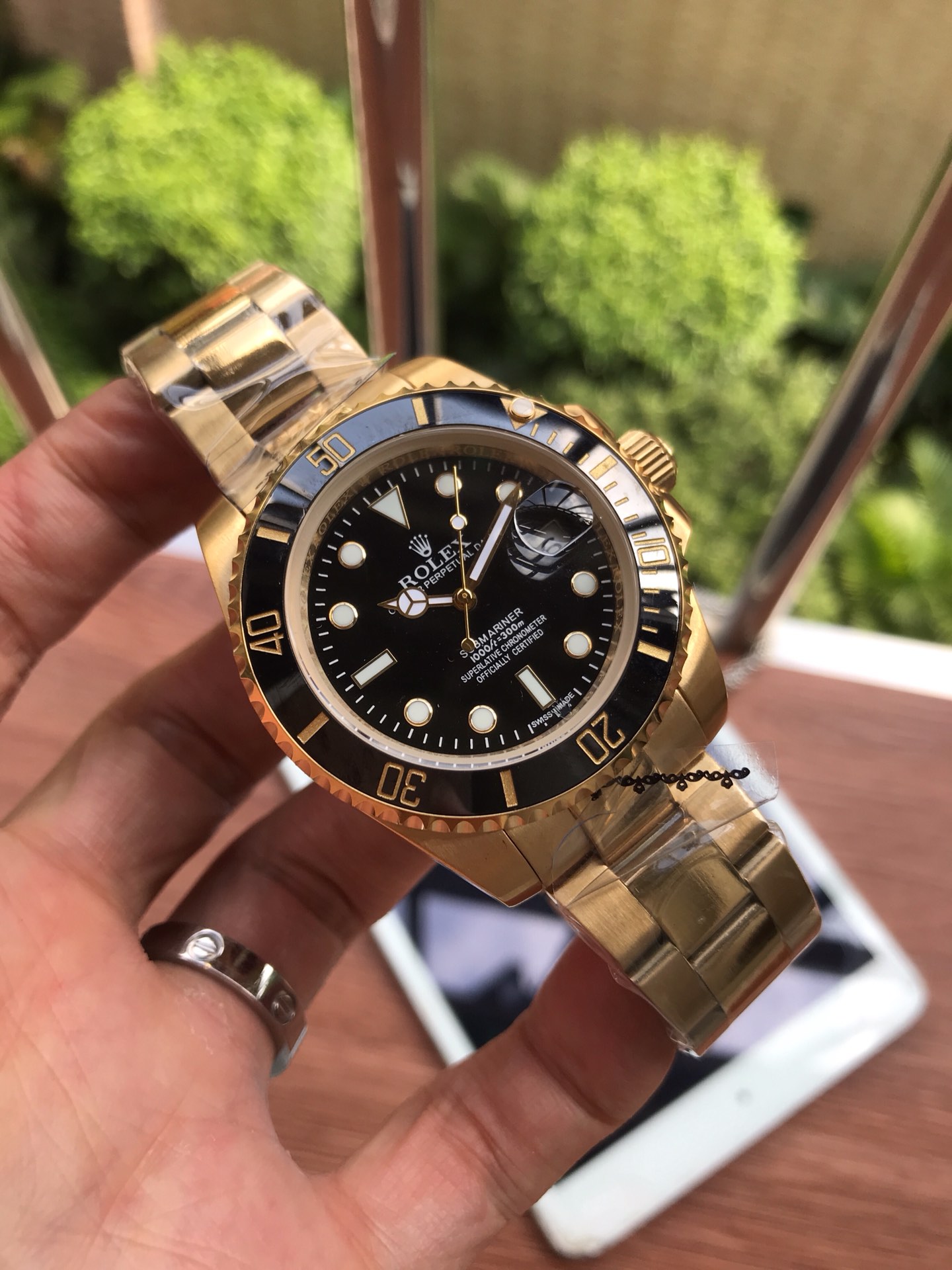 NO:765000,Rolex Rolex Submariner, the counter has increased to 110,000. It is so handsome that it is a must-sell item every day. It is hard to find a watch in the counter. Rolex Green Submariner/Black Submariner, equipped with a fully automatic imported mechanical movement, stable running time, 316L solid stainless steel pure waterjet cutting, brushed processing, original safety buckle, polished corrosion process steel seal on the inside of the buckle!  For super luminous effect, please look for the code inside the case TAAA1211, rolex19860909劳力士 Rolex水鬼、专柜已经涨到11万了帅炸了每天必卖款专柜一表难求Rolex 绿水鬼/黑水鬼、搭载全自动进口机械机芯,走时稳定,316L实心精钢材质纯水刀切割,拉丝处理,原装保险扣,表扣内侧抛光腐蚀工艺钢印！超强夜光效果请认准壳内编码TAAA1211,,rolex,Watch