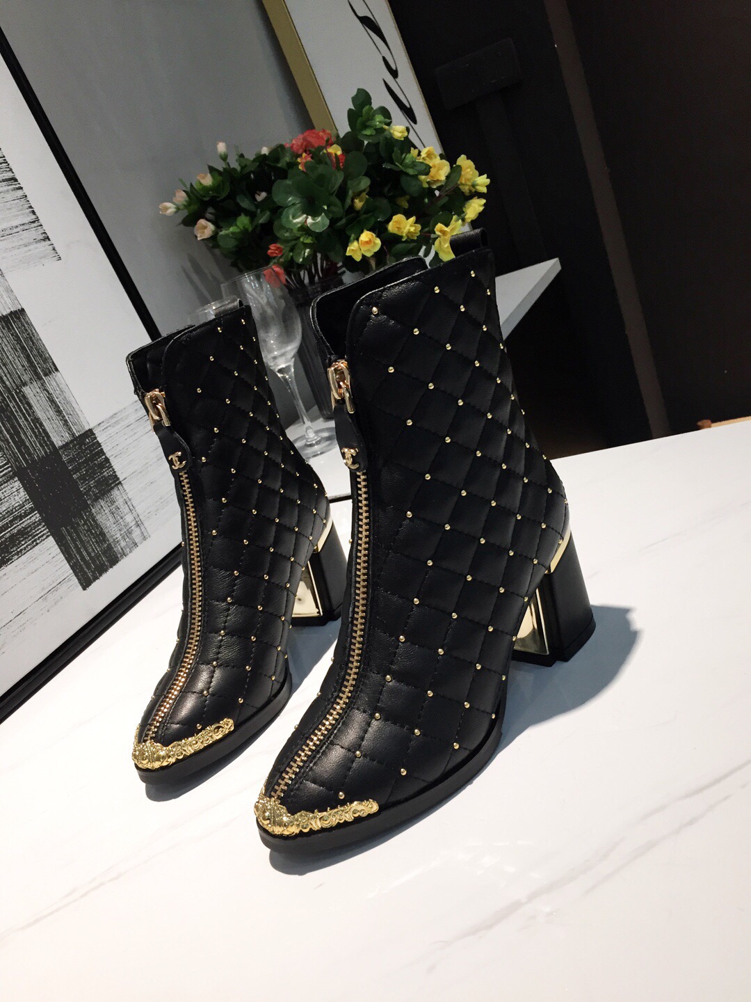 新款 yupoo chanel Chanel 时尚柳钉 yupoo shoes boots ，小尖头，时尚必备，7 5公分高粗跟走路舒适，不累