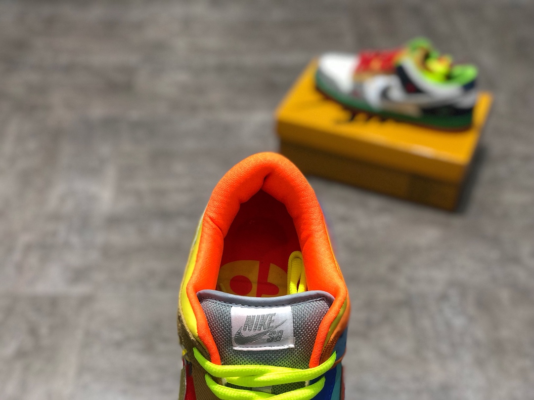 175Nike SB “What the Dunk” 稀有限定超限量发行了300双”What The Dunk” 318403-141