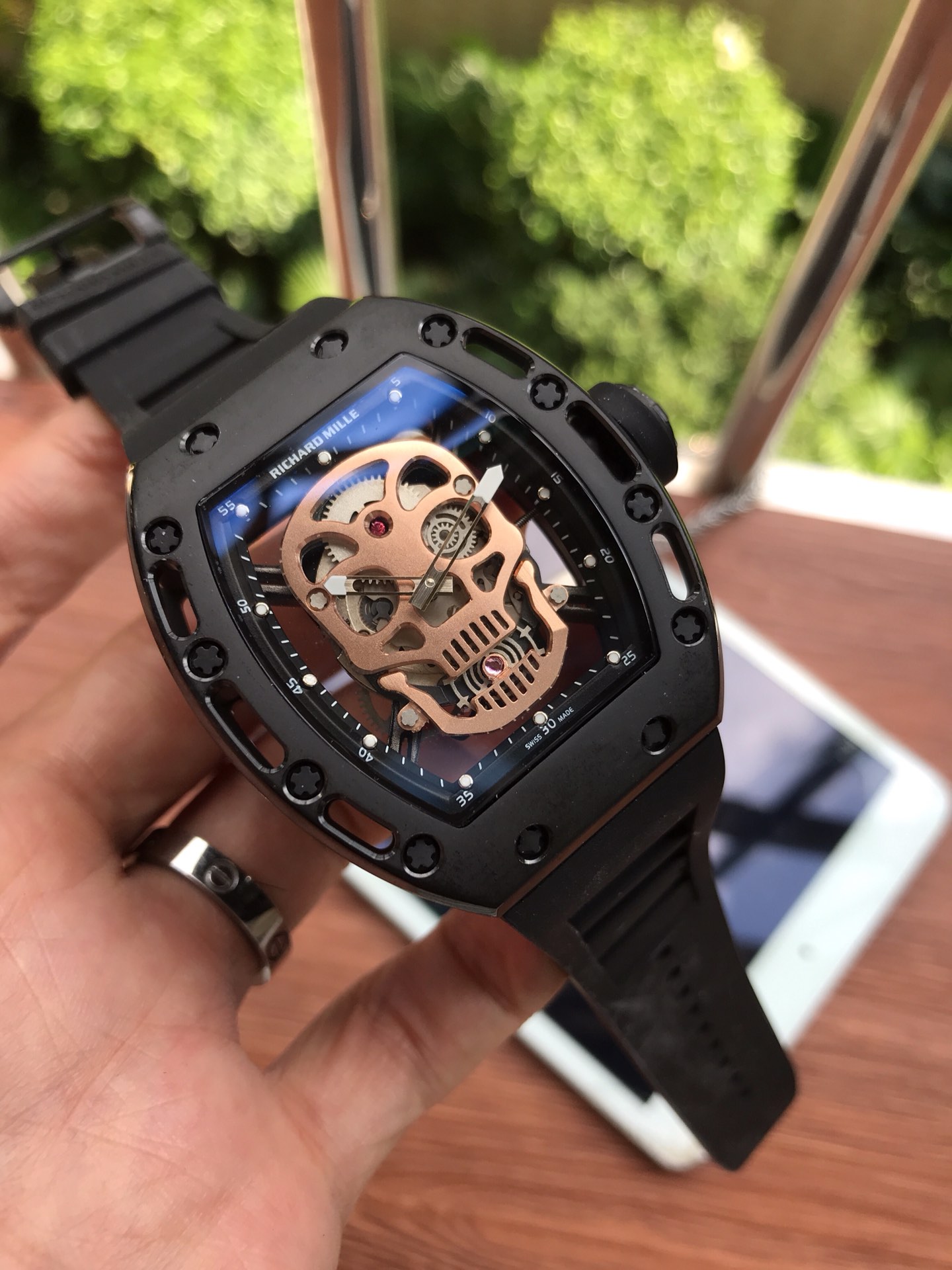 NO:765009,Richard Mille【RICHARD MILLE】Special Edition RM052 Skeleton Skull Watch．  The outline of the skull is prominent, the shape is domineering and unruly, and it has a shocking charm. It is paired with imported vacuum tape and a lightweight strap, which is more stylish and avant-garde. Isn’t it very eye-catching in the colorful summer? RM052 Special Edition The highest version Richard Mille series Professionally crafted with careful replicas The latest version of the top-level focus on one-to-one replicas Fully hollow skull watch with barrel-shaped hollow dial, killing all versions on the market.~!  Real show-~!  !  !  Please look for the exclusive quality of Luxury Street,19860909理查德米勒【RICHARD MILLE】特别版 RM052 镂空骷髅头腕表．骷髅头轮廓突出,造型霸气不羁,具有震撼人心的魅力.搭配着进口真空胶带 轻便表带,更拉风,更前卫.缤纷盛夏,是不是很吸睛? RM052 特别版 最高版本 理查德·米勒系列 专业打造用心玩复刻 顶级专注一比一复刻最新版本 全镂空骷髅头腕表 酒桶型镂空表盘 秒杀市面一切版本.~！ 真实展现-~！！！请认准奢华街独家品质,,Watch