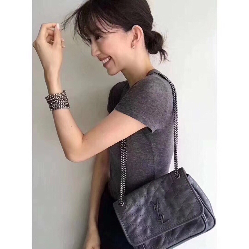 YSL Niki 22CM 邮差包 633151深灰色/银链