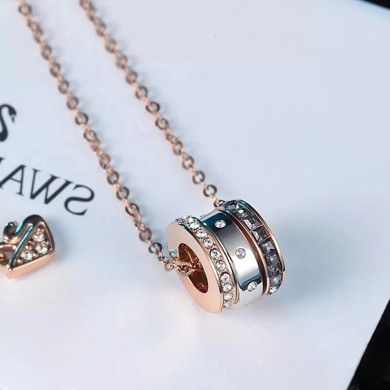 Bvlgari Sw@rovski三环专业转运链坠 有点宝格丽风 比宝格丽更 些 透明密镶仿水晶的线条