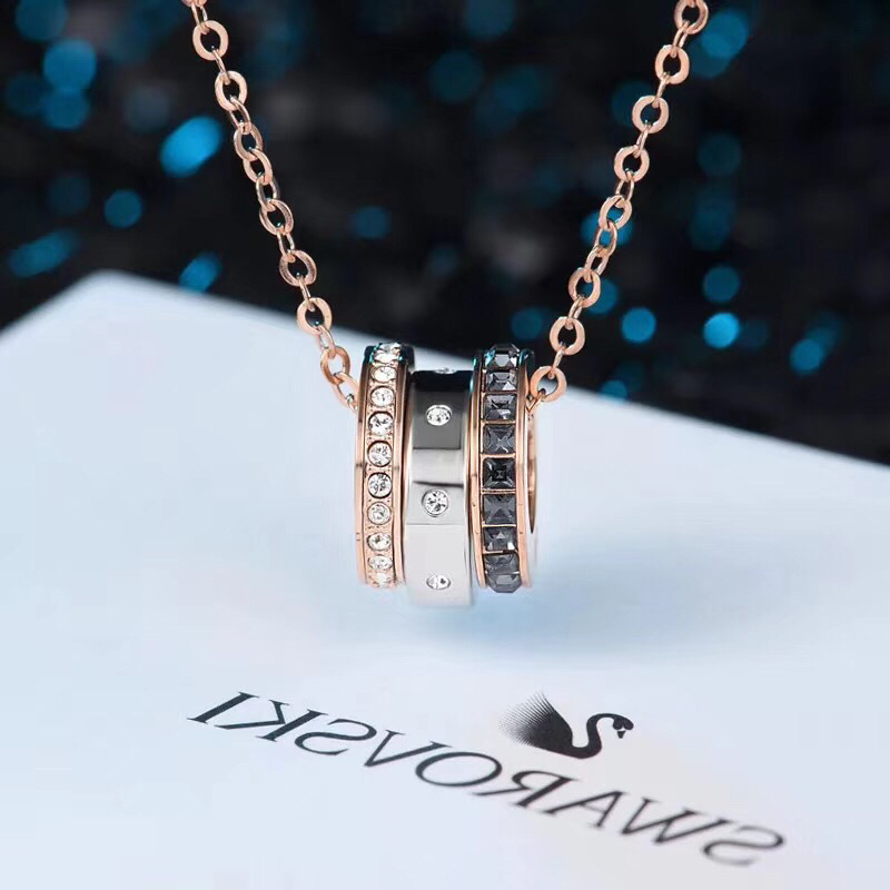 Bvlgari Sw@rovski三环专业转运链坠 有点宝格丽风 比宝格丽更 些 透明密镶仿水晶的线条