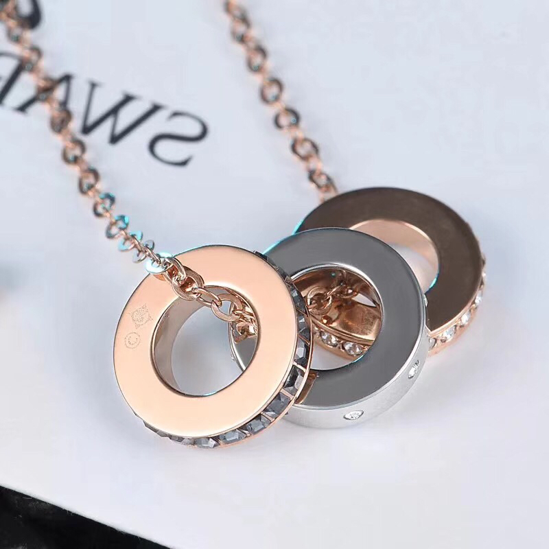 Bvlgari Sw@rovski三环专业转运链坠 有点宝格丽风 比宝格丽更 些 透明密镶仿水晶的线条