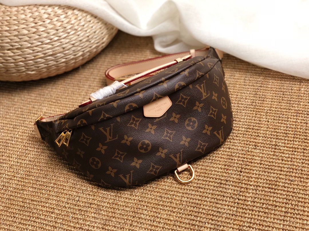 Louis Vuitton LV Bumbag Belt Bags & Fanny Packs Monogram Canvas Cotton Cowhide Fashion Casual M43644