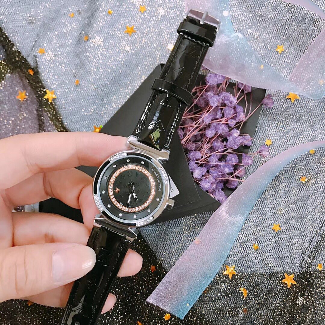 Fashionable Louis Vuitton Girl’s Stone Wristwatch with Monogram Flower Symbol: A Must-Have Accessory. - 图片 4