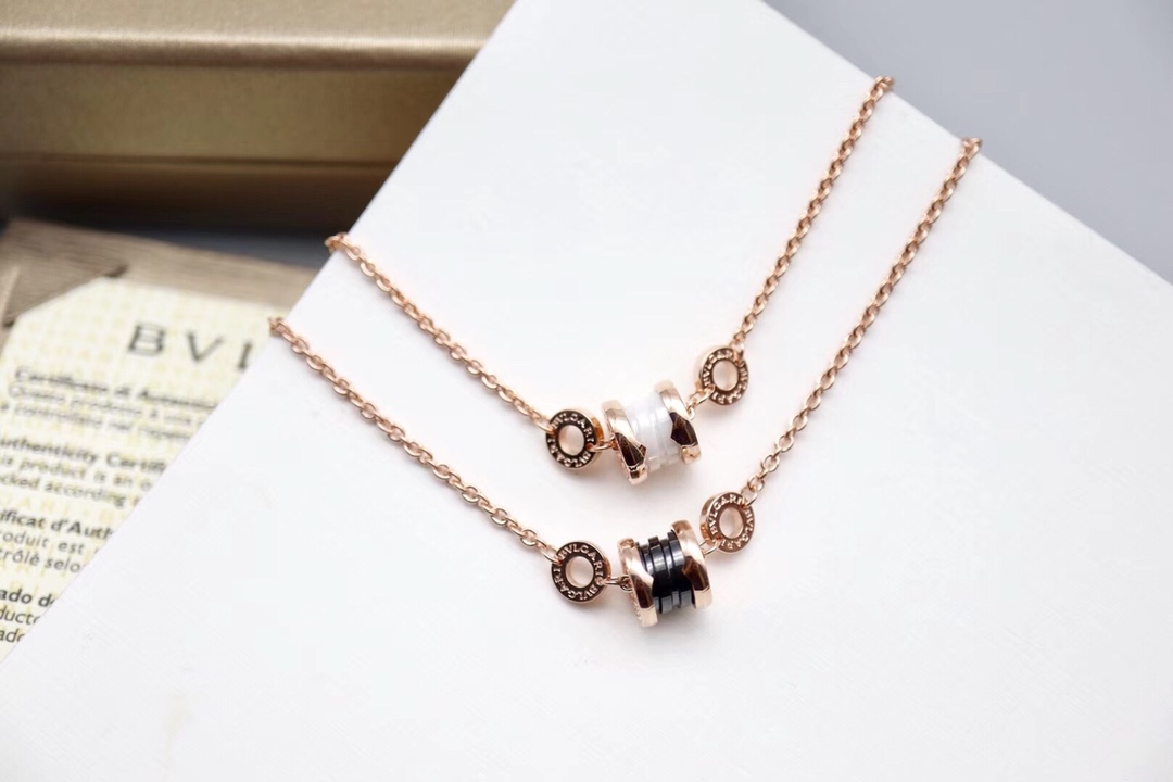 Bvlgari 纯银925宝格丽手链、宝格丽Diva白陶瓷、黑陶瓷按照18k真金 完美克制出来的