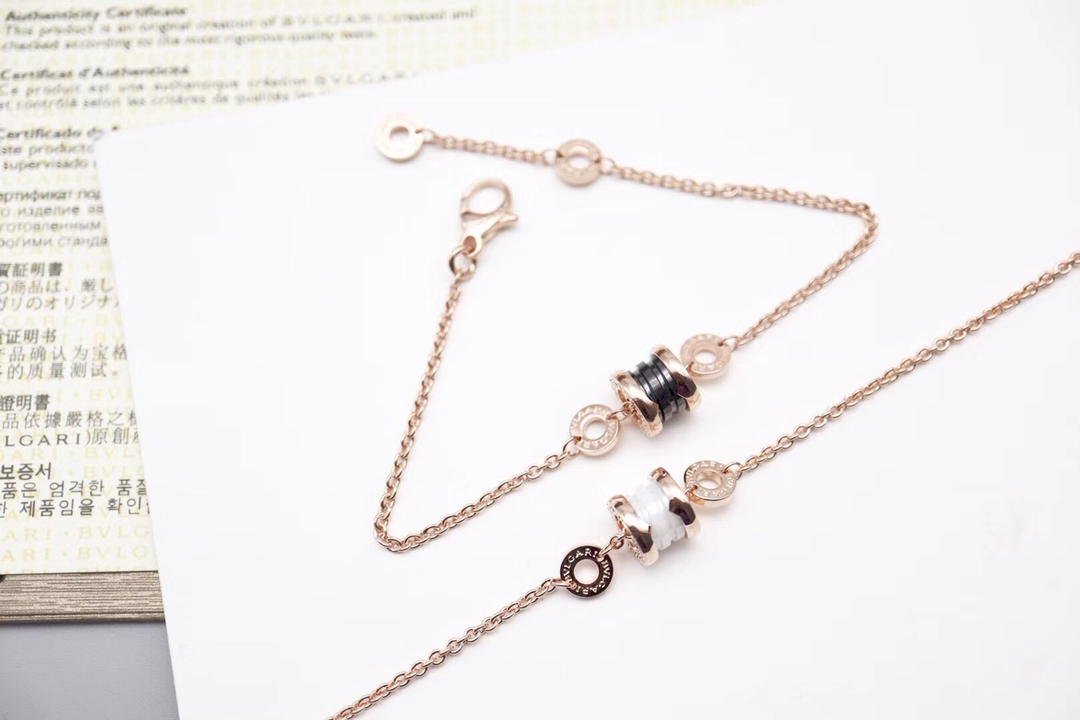 Bvlgari 纯银925宝格丽手链、宝格丽Diva白陶瓷、黑陶瓷按照18k真金 完美克制出来的