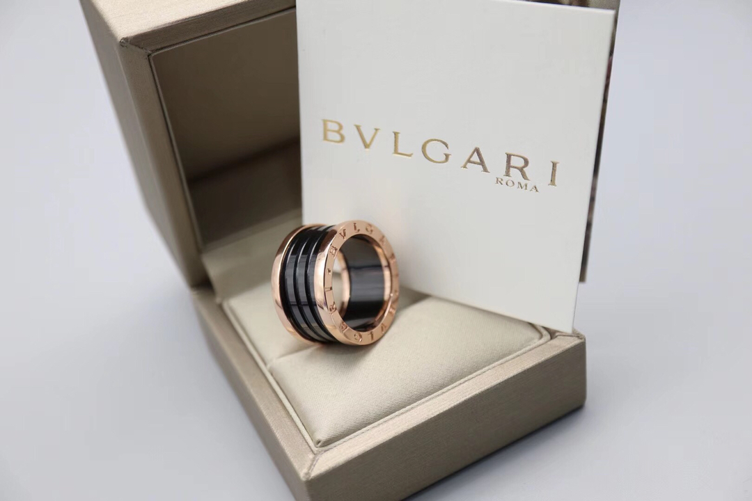 Bvlgari 宝格丽 宽版 陶瓷戒指 玫瑰金、黑陶瓷