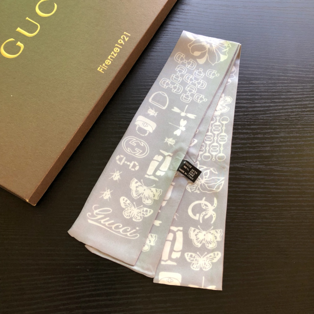 批55款式多多任挑任选古奇Gucci最新双层束发带~绑带.领结.飘带各种多用途‼️🔥国内官网也上架了‼️😉牛逼‼️独家正品批次  大货年前装船发走了  剩余的数量不多  自留‼️绝对可以用万年 手慢无‼️SVIP推荐‼️】和专柜的价格比，真心是买到偷着乐哈😂真心的越看越好看‼️而且多way用法，随便怎么搭配都好有腔调.超级柔软💟7.5*120顶级进口双层真丝小飘带👑