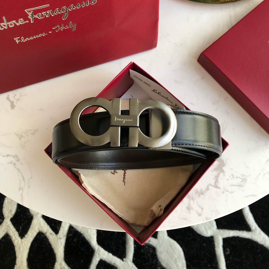 P190🚀代购正品级 Salvatore Ferragamo菲拉格慕 男士腰带。专柜品质 支持官网nfc芯片扫描认证！采用原厂皮料 进口牛皮 皮带宽度3⃣5⃣MM 可调式皮带，配有金属Gancini扣饰，为时尚造型增添一丝精致格调  追求高端入