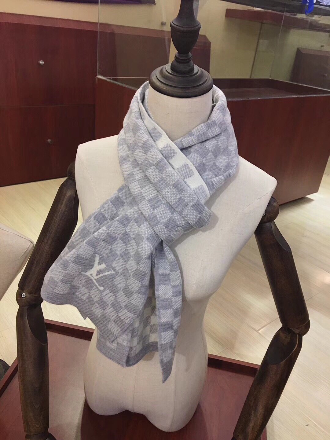 NO:603244,New winter men's scarf, wool blended material, soft and warm, exquisite workmanship, size about 180*30, ordinary scarf, ordinary scarf19860909批冬季新款男士围巾,羊毛混纺材质,柔和保暖,做工精美,尺寸180*30左右普通围巾,普通围巾,scarf