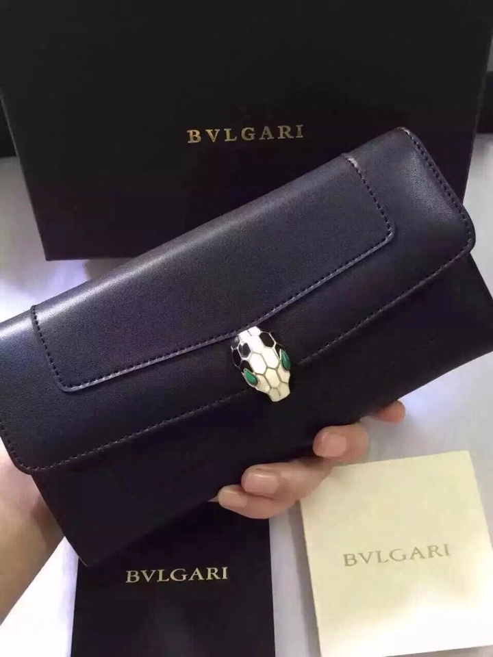 Luxury Bvlgari Serpenti Wallets: Elegant Design with Unique Snake Head, Available in Dirty Purple - 图片 4