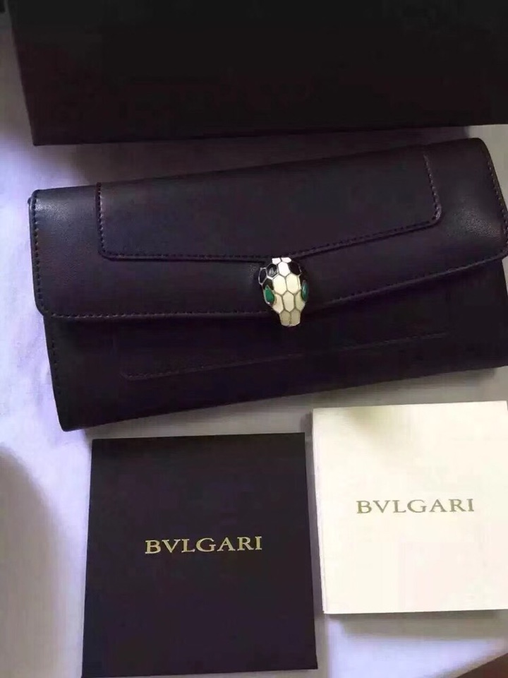 Luxury Bvlgari Serpenti Wallets: Elegant Design with Unique Snake Head, Available in Dirty Purple