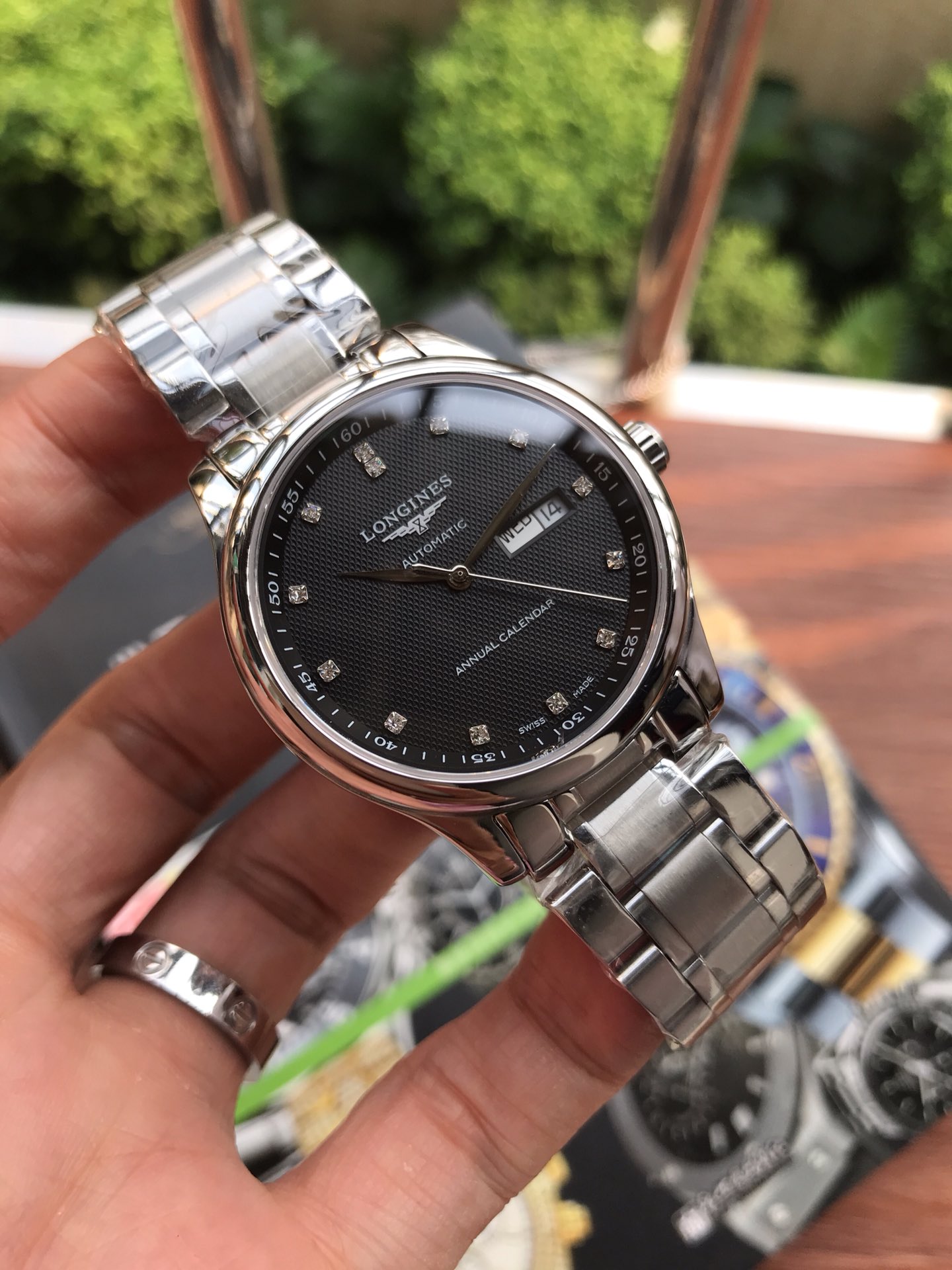 NO:765147,Longines Citizen machinery is deeply waterproof, fully automatic movement with zero repair movement, sapphire glass mirror, the most beautiful time meets the right person, time is the most beautiful documentary, take this to give each other a token of family affection or love and friendship. Recommend the same model at the counter. Diameter size 40 mm, thickness 10mm. Equipped with dual calendar function. Equipped with imported stable automatic machinery. This upgrade is equipped with imported Italian cowhide. Please look for the exclusive quality of luxury street, longines, cowhide.19860909浪琴Longines 西铁城机械深度防水 全自动机芯零返修机芯蓝宝石玻璃镜面 最美的时光遇到对的人 时间是最美好的纪录片 借此送彼此一份亲情或爱情亦友情的信物吧专柜同款推荐 直径尺寸40 mm 厚度10mm 配置双日历功能 搭载进口稳定自动机械 此次升级配上了进口意大利牛皮 请认准奢华街独家品质,,longines,cowhide,Watch