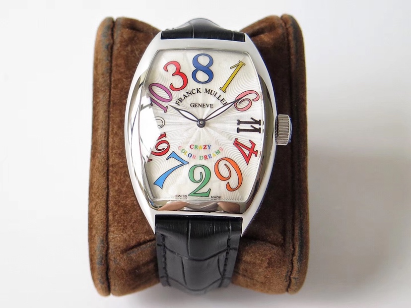 NO:387629,White colored face [up to version 1-1] ABF new upgraded version Crazy Hours watch, breaking through the traditional way to display time, customized version FM2001 automatic winding mechanical movement Original 1:1 Function Metaphors of an eclectic independent model, sapphire mirror never scratches 1:1 Original shell cover can be universal, burned blue steel super luminous hand The enamel dial is made after more than a dozen processes, and the authentic product is restored at any cost!  Retro modern and modern, worn on the wrist to show unique taste 9,19860909白彩面【最高版本1-1】 ABF 全新升级版 Crazy Hours乱跳腕表,突破传统方式显示时间,定制版FM2001 自动上链机械机芯 原装1:1 功能 暗喻不拘一格的独立型格,蓝宝石镜面 永不刮花 1:1 原装壳套可以通用 烧蓝钢超级夜光指针 搪瓷表盘经过十几道工序制作而成,不惜代价还原正品！ 复古摩登与现代张扬兼具,佩戴于腕间,彰显独特品味 9,,Watch