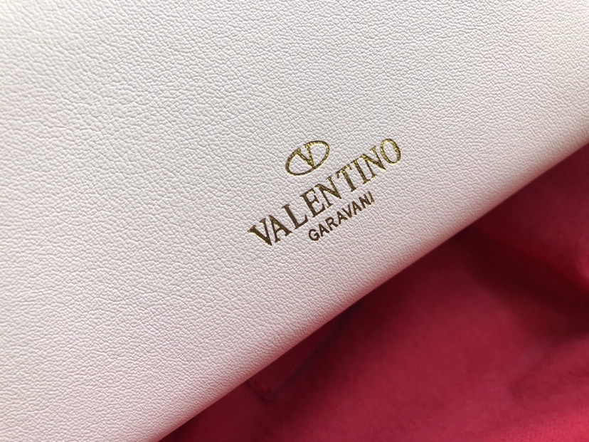 Valentino华伦天奴新款斜挎包0045