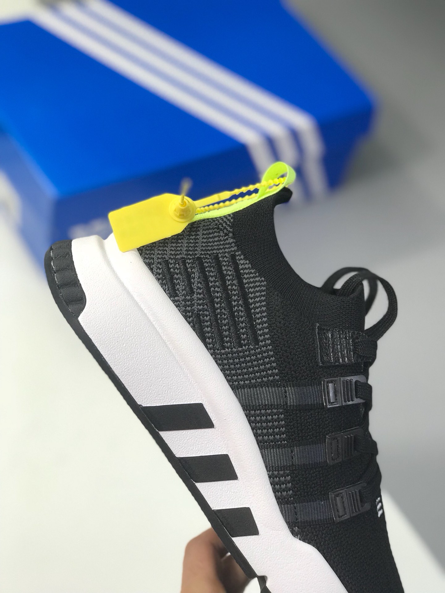 140 真标 原盒 adidas originals（阿迪达斯三叶草）2018 EQT SUPPORT MID ADV 情侣款运动鞋 B37435
